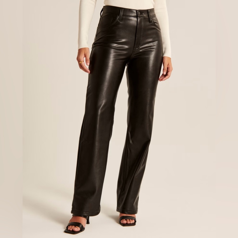 Abercrombie Vegan Leather 90s Relaxed Pants - 27 Short